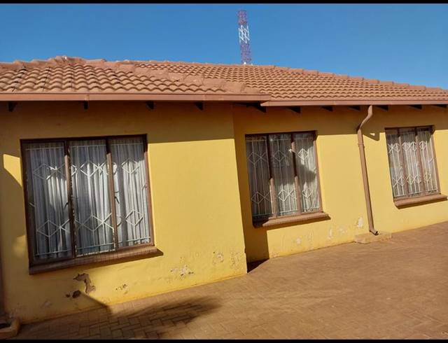 3 BEDROOM HOUSE FOR SALE IN SOSHANGUVE VV